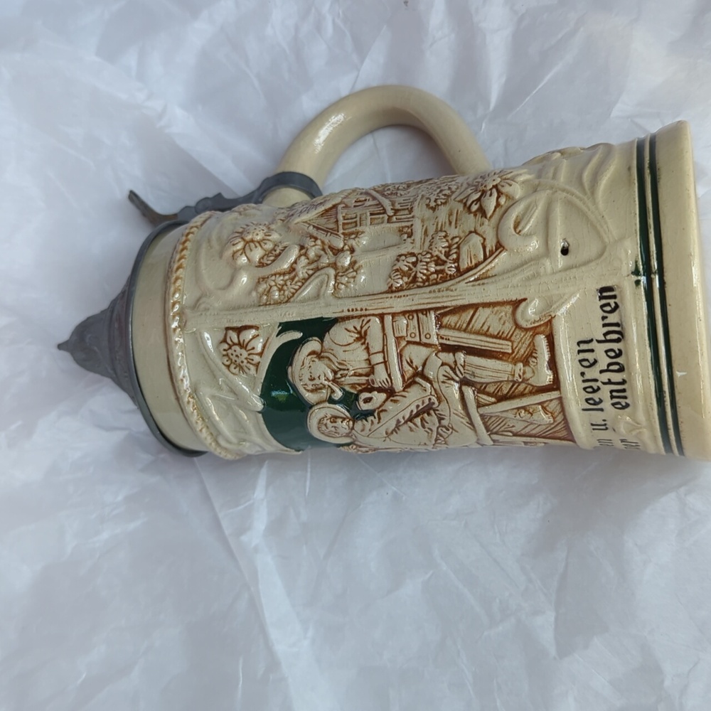 “Vintage Gerz Lidded Beer Stein – Tavern Scene – West Germany”